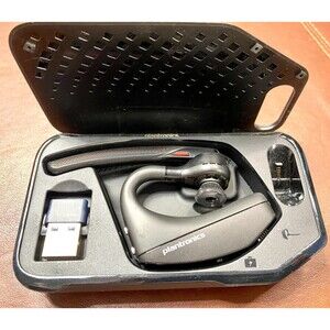 Poly Voyager 5200 UC Wireless Headset & Charging Case (Plantronics) - Single-Ear